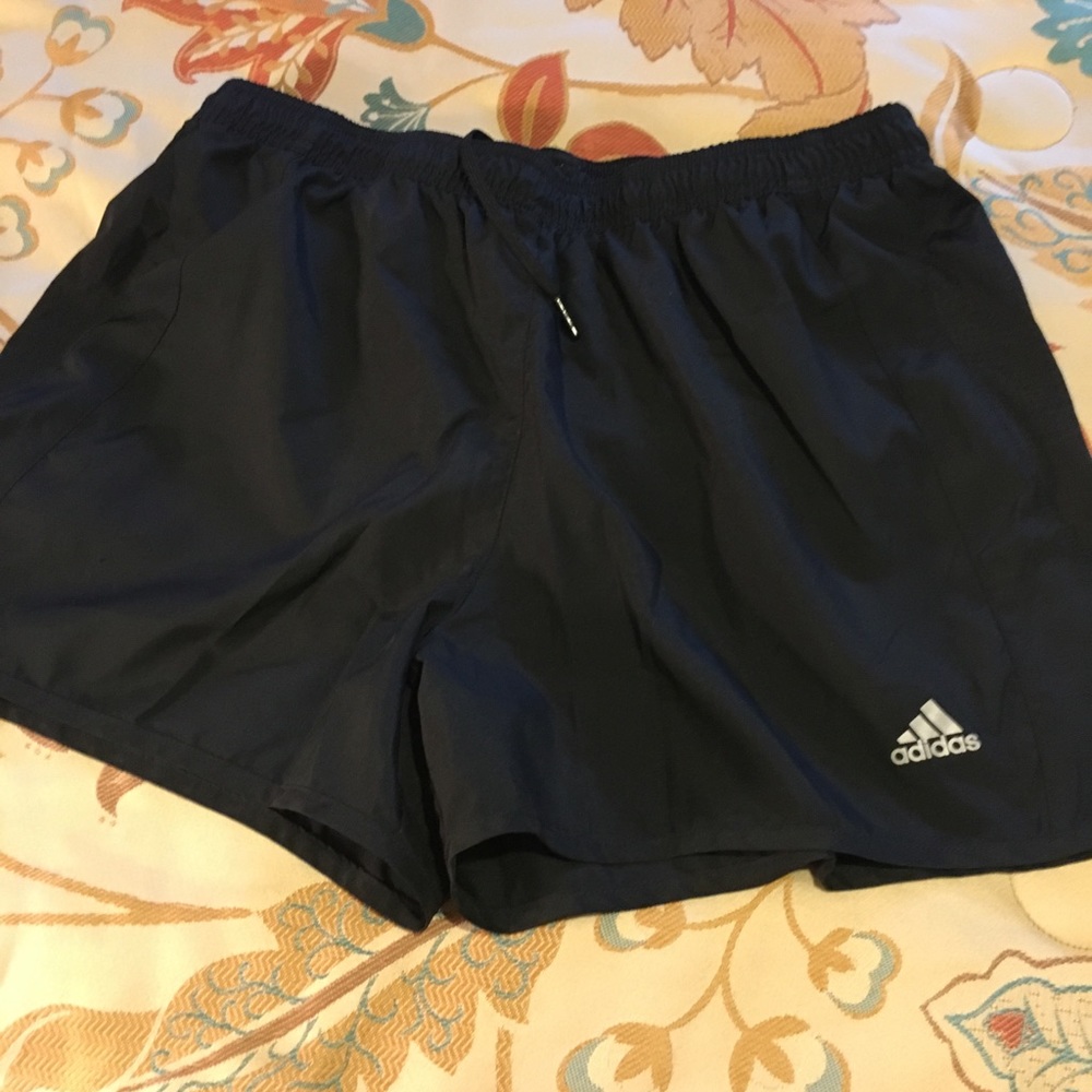 Shorts with net liner